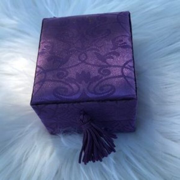 Best Friend glass ornament and gift box - Picture 2 of 5